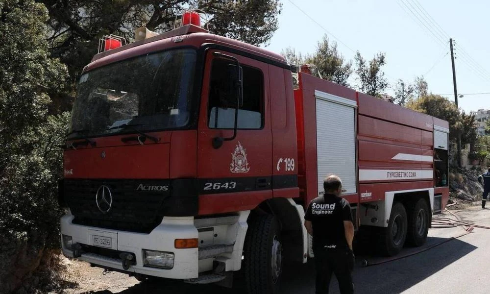 Σε ύφεση η πυρκαγιά που ξέσπασε στην Αρχαία Κόρινθο